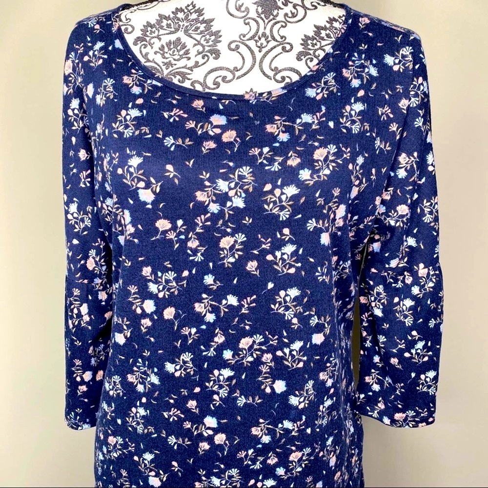 Lauren Conrad Blue Floral Tunic 3x4 Sleeve size medium * - Picture 2 of 6